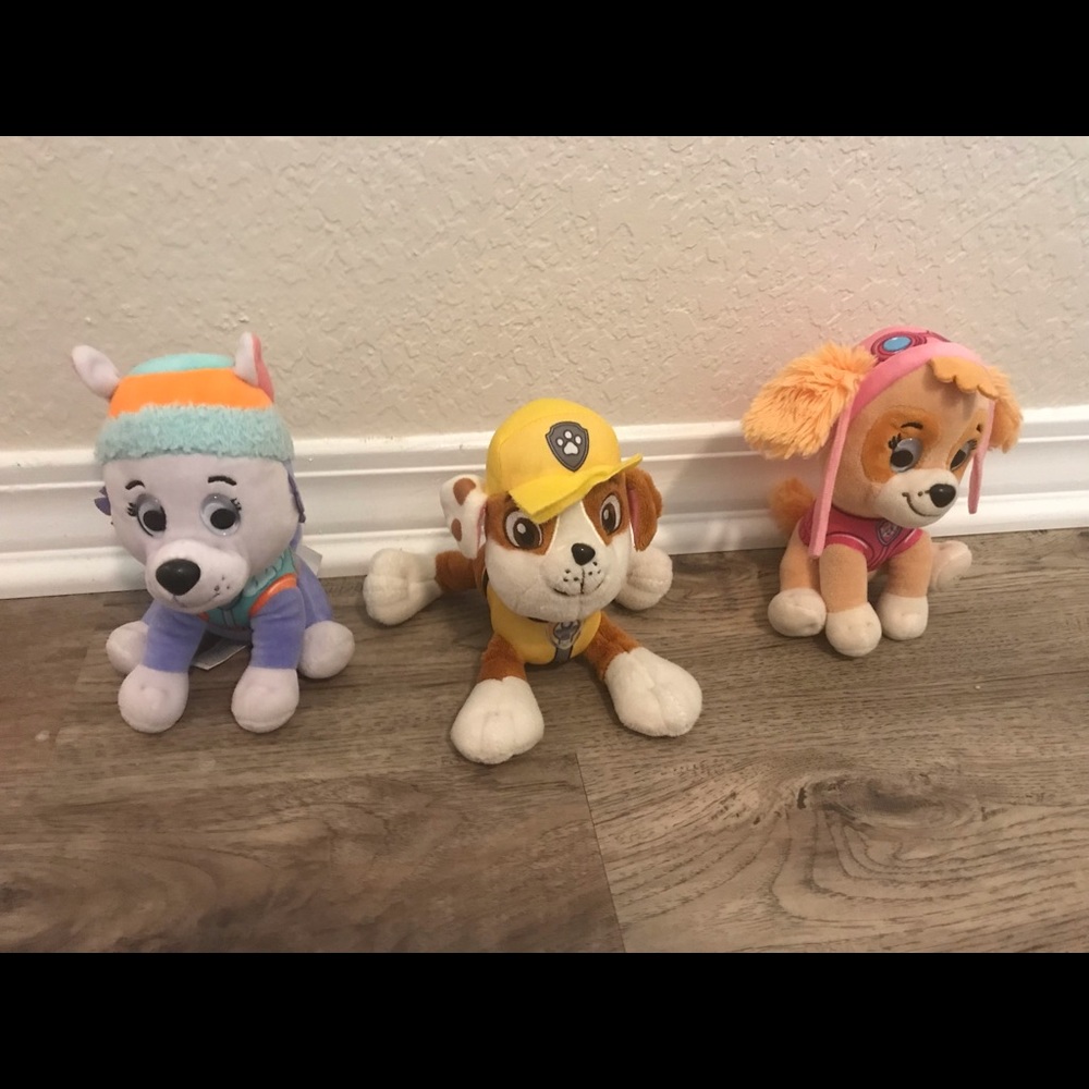 Paw Patrol plush toys bundle